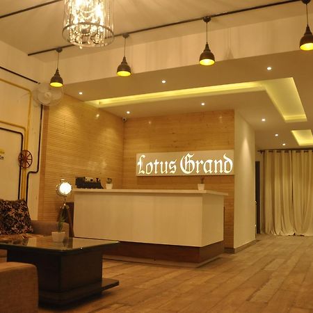 מלון Kālka Lotus Grand Akm מראה חיצוני תמונה